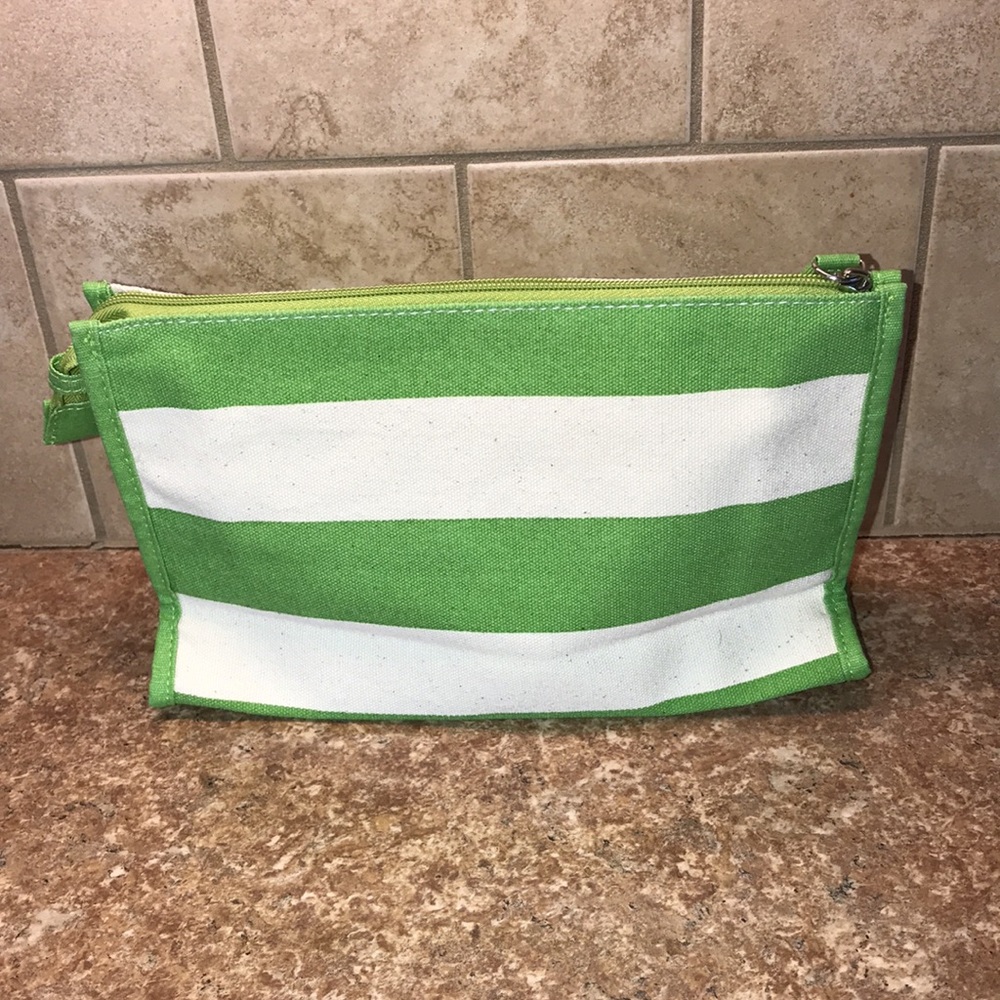 Biolage Cosmetic Bag View 3